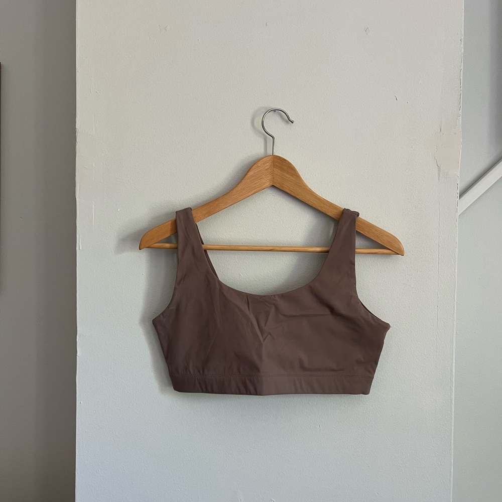 Taupe Everlane Perform Bra